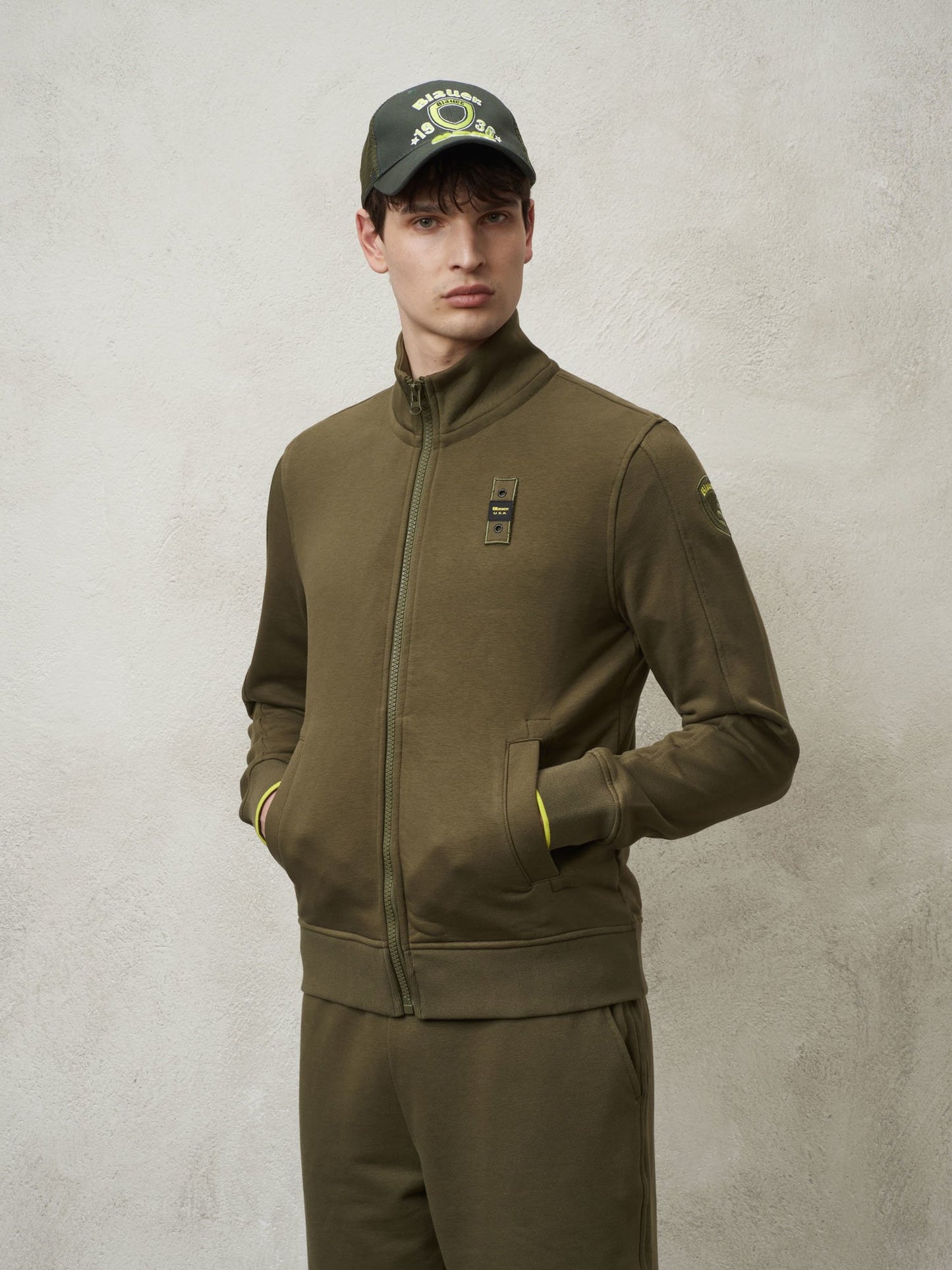 BLAUER FELPA CON ZIP VERDE MILITARE MOD.BLUF01193/685